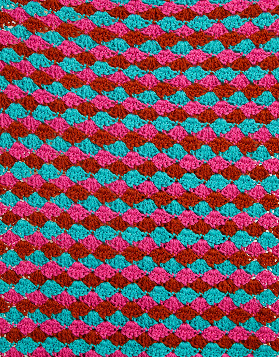 Antonio blanket shell stitch close up