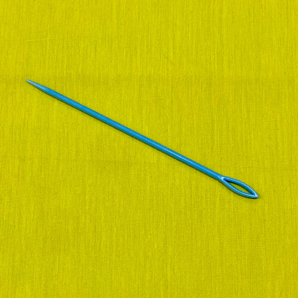 Plastic Tapestry Needle - 6