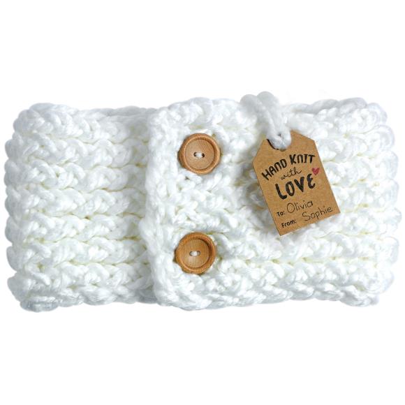 Finished headband in white yarn with two buttons and a gift tag