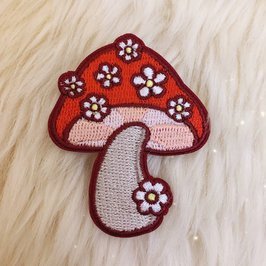 Mushroom with Daisies Patch