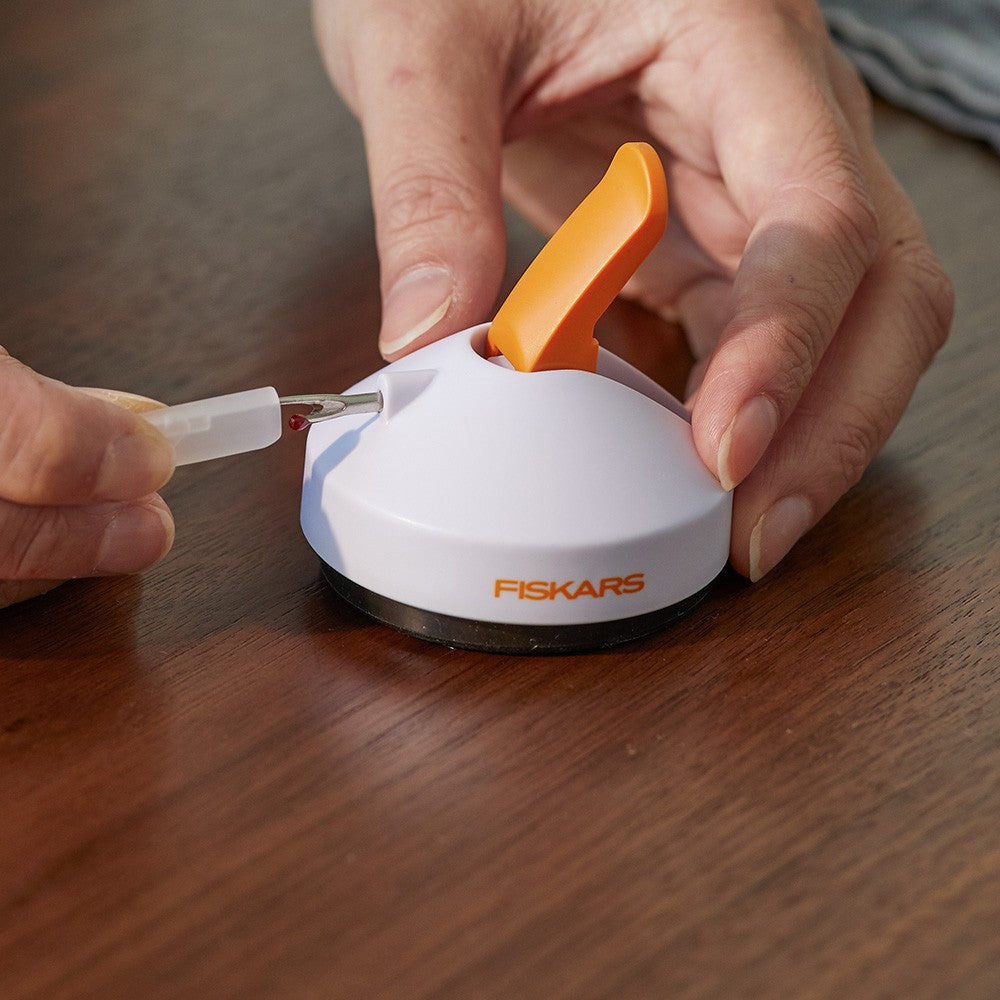 Tabletop Seam Ripper Notions Fiskars
