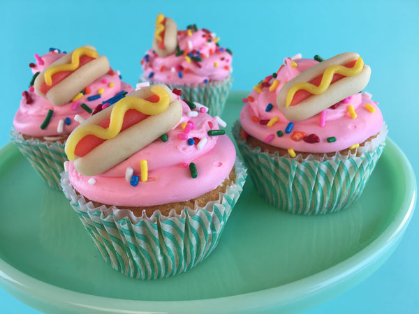 DIY: Hot Dog Cupcakes!
