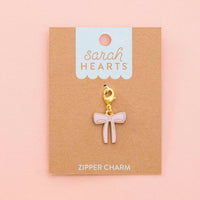Bow zipper pull