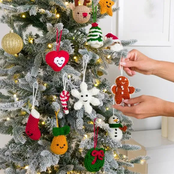 Amigurumi Advent Calendar Kit Kit Red Heart